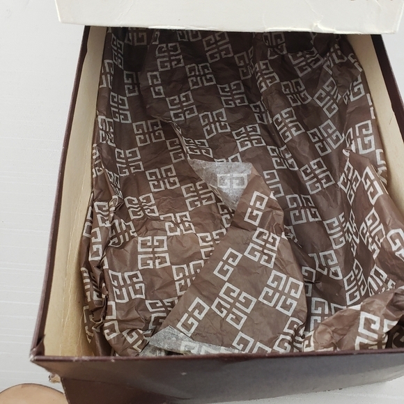 GIVENCHY Chaussures Slingback Heels Brown EUC VTG - Picture 16 of 16